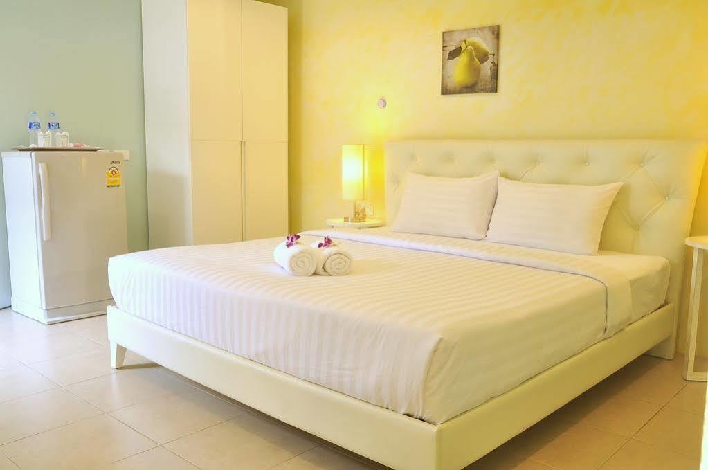 Oyo 345 The Click Guesthouse At Chalong Phuket Exterior foto